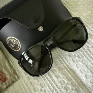 Ray Ban 4128